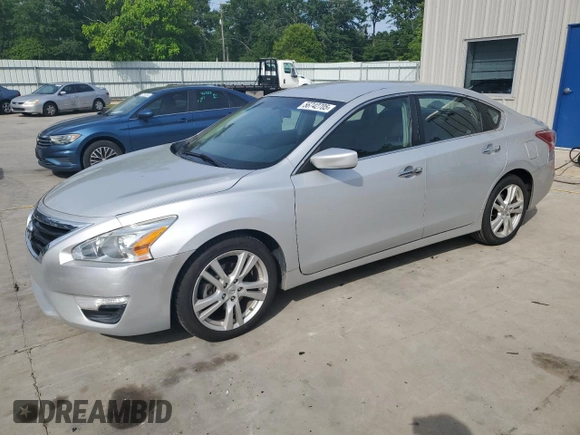 2013 Nissan Altima S with VIN 1N4BL3AP0DC228426, listed as a Copart auction lot 56742705 with 183,879 mi miles and Salvage title. Bid and sale history available at DreamBid. Image 1.