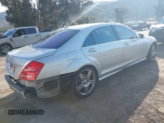 2010 Mercedes-Benz S 550 with VIN WDDNG7BB9AA287204, listed as a IAAI auction lot 41938723 with 120,576 mi miles and . Bid and sale history available at DreamBid. Image 4.