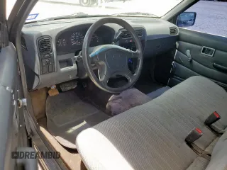 1995 Nissan Frontier с VIN 1N6SD11S5SC320447, выставлен на аукционе Copart как лот 62555935 с пробегом 108 604 миль миль и Списание • Salvage title. История ставок и продаж доступна на DreamBid. Изображение 8.