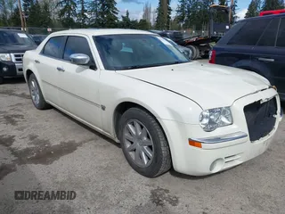 2007 Chrysler 300 C with VIN 2C3KA63HX7H898174, listed as a IAAI auction lot 42000604 with 73,493 mi miles. Bid and sale history available at carsss.com. Image 1.