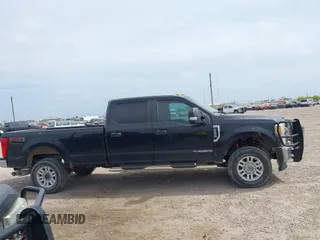 2017 Ford Super Duty F-250 SRW Lariat with VIN 1FT7W2BT9HEE94910, listed as a IAAI auction lot 42061321 with 265,615 mi miles. Bid and sale history available at carsss.com. Image 13.