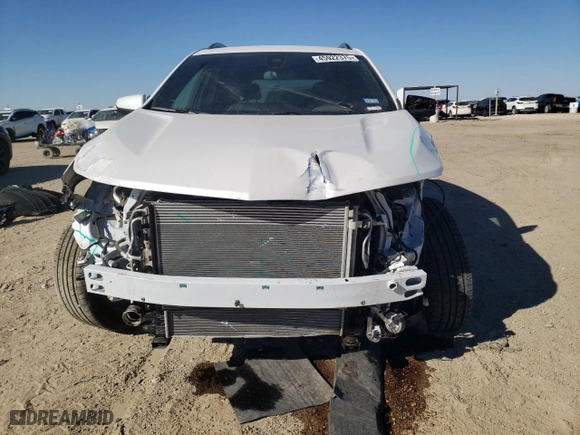 2024 Chevrolet Equinox RS with VIN 3GNAXMEG2RL370855, listed as a Copart auction lot 45922375 with 8,582 mi miles and Salvage Title. Bid and sale history available at carsss.com. Image 5.