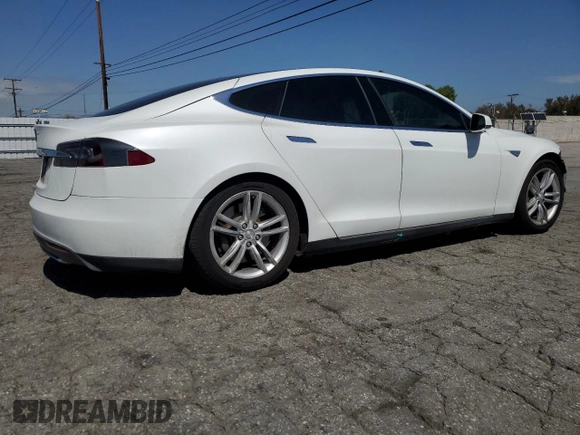2013 Tesla Model S with VIN 5YJSA1CGXDFP03603, listed as a Copart auction lot 49352135 with 129,203 mi miles and Salvage title. Bid and sale history available at DreamBid. Image 3.