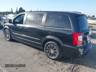 2014 Chrysler Town & Country S with VIN 2C4RC1HG7ER177874, listed as a IAAI auction lot 41725127 with 126,520 mi miles. Bid and sale history available at carsss.com. Image 3.