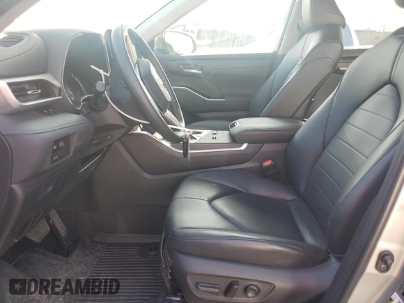 2023 Toyota Highlander L with VIN 5TDKDRAH3PS049805, listed as a Copart auction lot 61053545 with 12,121 mi miles and Salvage title. Bid and sale history available at DreamBid. Image 7.