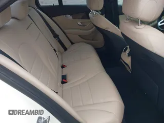 2019 Mercedes-Benz C 300 с VIN 55SWF8DB7KU299640, выставлен на аукционе IAAI как лот 41929870 с пробегом 61 130 миль миль и . История ставок и продаж доступна на DreamBid. Изображение 8.
