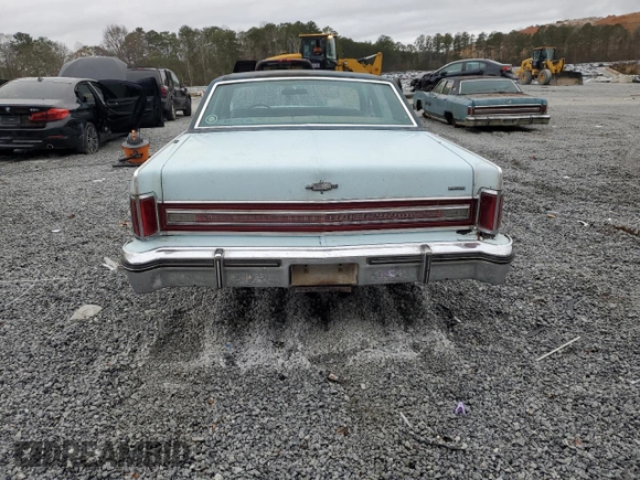 1976 Lincoln Continental z VIN 6Y82A822248, wystawiony jako Copart lot #89287785 z przebiegiem 23 184 mil mil oraz Czysty tytuł • Clean title. Historia ofert i sprzedaży dostępna na DreamBid. Obrazek 6.