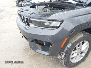 2024 Jeep Grand Cherokee Altitude z VIN 1C4RJHAG7RC156367, wystawiony jako IAAI lot #41718501 z przebiegiem 35 206 mil mil oraz . Historia ofert i sprzedaży dostępna na DreamBid. Obrazek 18.
