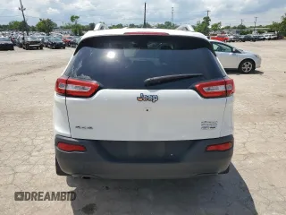 2017 Jeep Cherokee Latitude z VIN 1C4PJMCB7HW546190, wystawiony jako Copart lot #58212075 z przebiegiem 62 238 mil mil oraz Szkoda całkowita • Salvage title. Historia ofert i sprzedaży dostępna na DreamBid. Obrazek 6.