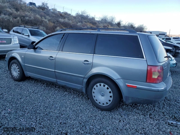 2004 Volkswagen Passat GL with VIN WVWND63B14E022060, listed as a Copart auction lot 87698025 with 165,526 mi miles and Salvage Title. Bid and sale history available at carsss.com. Image 2.