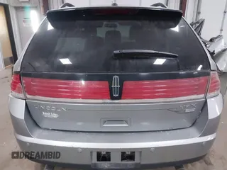 2007 Lincoln MKX with VIN 2LMDU68C77BJ26565, listed as a IAAI auction lot 41733876 with 173,037 mi miles. Bid and sale history available at carsss.com. Image 16.