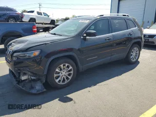 2019 Jeep Cherokee Latitude с VIN 1C4PJLCX0KD366879, выставлен на аукционе Copart как лот 58848825 с пробегом 35 291 миль миль и Списание • Salvage title. История ставок и продаж доступна на DreamBid. Изображение 1.