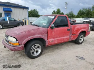 2000 Chevrolet S-10 LS with VIN 1GCCS1451YK198476, listed as a Copart auction lot 64419724 with 229,955 mi miles and Salvage Title. Bid and sale history available at carsss.com. Image 1.