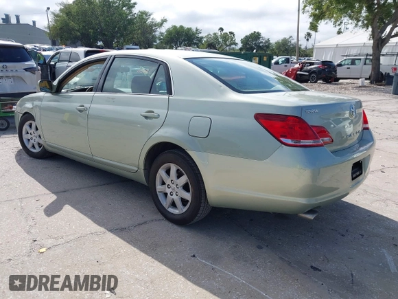2007 Toyota Avalon XL z VIN 4T1BK36B67U186025, wystawiony jako IAAI lot #41904650 z przebiegiem 127 081 mil mil oraz . Historia ofert i sprzedaży dostępna na DreamBid. Obrazek 3.