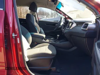 2019 Kia Sorento LX with VIN 5XYPG4A33KG574065, listed as a IAAI auction lot 41610056 with 93,146 mi miles. Bid and sale history available at carsss.com. Image 5.