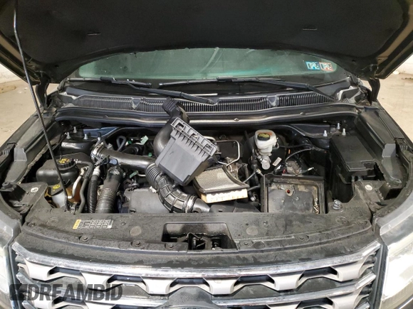 2017 Ford Explorer XLT z VIN 1FM5K8DH2HGA72766, wystawiony jako Copart lot #57585945 z przebiegiem 93 188 mil mil oraz Czysty tytuł • Clean title. Historia ofert i sprzedaży dostępna na DreamBid. Obrazek 12.