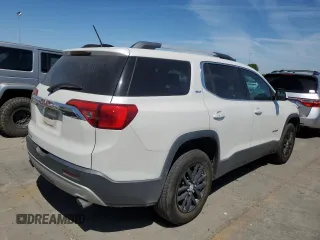 2018 GMC Acadia SLT z VIN 1GKKNMLS3JZ124800, wystawiony jako Copart lot #56323795 z przebiegiem 184 070 mil mil oraz Szkoda całkowita • Salvage title. Historia ofert i sprzedaży dostępna na DreamBid. Obrazek 3.