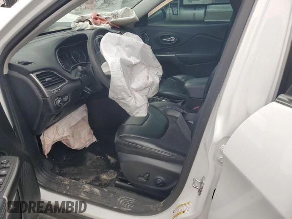 2020 Jeep Cherokee Latitude Plus z VIN 1C4PJLLBXLD552595, wystawiony jako Copart lot #48961565 z przebiegiem 56 801 mil mil oraz Szkoda całkowita • Salvage title. Historia ofert i sprzedaży dostępna na DreamBid. Obrazek 7.