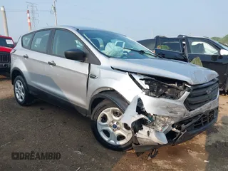 2017 Ford Escape S z VIN 1FMCU0F70HUE14367, wystawiony jako IAAI lot #42394849 z przebiegiem 112 026 mil mil oraz . Historia ofert i sprzedaży dostępna na DreamBid. Obrazek 1.
