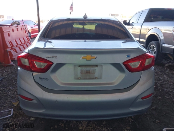 2017 Chevrolet Cruze LT with VIN 1G1BH5SE5H7194219, listed as a IAAI auction lot 40876271 with 147,478 mi miles. Bid and sale history available at carsss.com. Image 16.