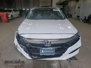 2019 Honda Accord Touring z VIN 1HGCV2F95KA019643, wystawiony jako Copart lot #60323705 z przebiegiem 98 662 mil mil oraz Szkoda całkowita • Salvage title. Historia ofert i sprzedaży dostępna na DreamBid. Obrazek 5.