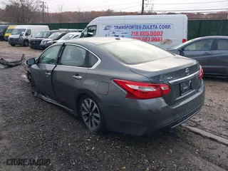 2017 Nissan Altima 2.5 SR with VIN 1N4AL3AP7HC254930, listed as a IAAI auction lot 38127464 with 85,875 mi miles. Bid and sale history available at carsss.com. Image 3.