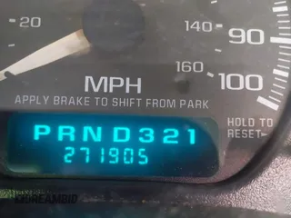 2002 Chevrolet Silverado 1500 LS with VIN 1GCEK14T92Z288688, listed as a IAAI auction lot 42051696 with 271,905 mi miles. Bid and sale history available at carsss.com. Image 7.