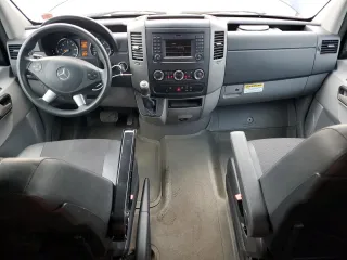 2015 Mercedes-Benz Sprinter Passenger with VIN WDZPE8CC5F5976078, listed as a Copart auction lot 87426104 with 61,098 mi miles and Salvage Title. Bid and sale history available at carsss.com. Image 8.