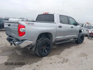 2016 Toyota Tundra SR5 z VIN 5TFDW5F12GX571892, wystawiony jako IAAI lot #41415290 z przebiegiem 190 505 mil mil oraz . Historia ofert i sprzedaży dostępna na DreamBid. Obrazek 4.