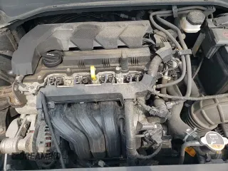 2022 Hyundai Venue SE с VIN KMHRB8A3XNU142473, выставлен на аукционе Copart как лот 67832705 с пробегом 81 772 миль миль и Списание • Salvage title. История ставок и продаж доступна на DreamBid. Изображение 15.