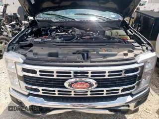 2024 Ford F-350 XL z VIN 1FT8W3DM4REC62569, wystawiony jako Copart lot #58057795 z przebiegiem Nie podano mil oraz Szkoda całkowita • Salvage title. Historia ofert i sprzedaży dostępna na DreamBid. Obrazek 11.