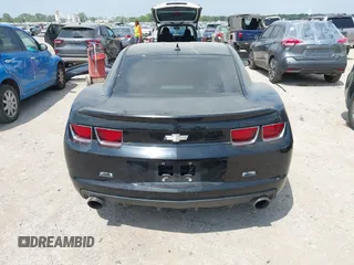 2012 Chevrolet Camaro 1LT z VIN 2G1FB1E30C9198434, wystawiony jako IAAI lot #42049821 z przebiegiem 180 813 mil mil oraz . Historia ofert i sprzedaży dostępna na DreamBid. Obrazek 17.
