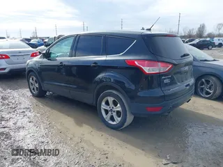 2015 Ford Escape SE with VIN 1FMCU9GX8FUB65137, listed as a IAAI auction lot 41657516 with 145,944 mi miles. Bid and sale history available at carsss.com. Image 3.