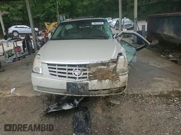 2011 Cadillac DTS Premium Collection z VIN 1G6KH5E61BU125972, wystawiony jako Copart lot #58870355 z przebiegiem 120 373 mil mil oraz Szkoda całkowita • Salvage title. Historia ofert i sprzedaży dostępna na DreamBid. Obrazek 13.
