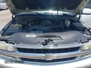 2005 Chevrolet Suburban LS with VIN 3GNEC16Z35G279673, listed as a IAAI auction lot 42428085 with 290,108 mi miles and . Bid and sale history available at DreamBid. Image 10.