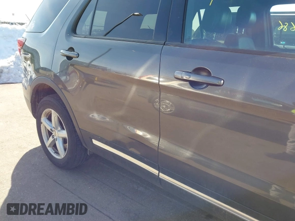 2017 Ford Explorer XLT z VIN 1FM5K8DHXHGB48783, wystawiony jako IAAI lot #41771686 z przebiegiem 104 809 mil mil oraz . Historia ofert i sprzedaży dostępna na DreamBid. Obrazek 17.