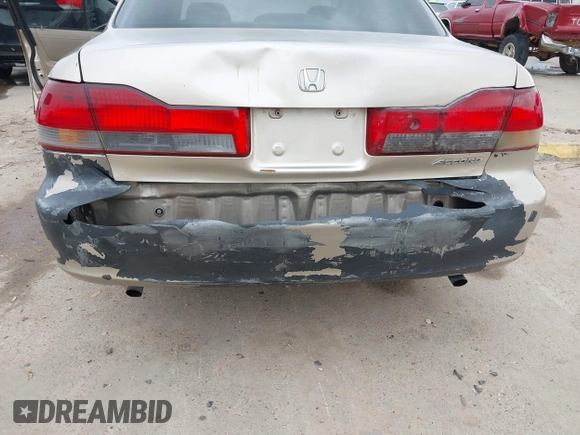 2001 Honda Accord EX z VIN 1HGCG165X1A077702, wystawiony jako IAAI lot #41770556 z przebiegiem 149 516 mil mil oraz . Historia ofert i sprzedaży dostępna na DreamBid. Obrazek 6.