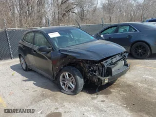 2021 Hyundai Kona SE with VIN KM8K12AA1MU668473, listed as a IAAI auction lot 41810744 with 24,562 mi miles. Bid and sale history available at carsss.com. Image 1.