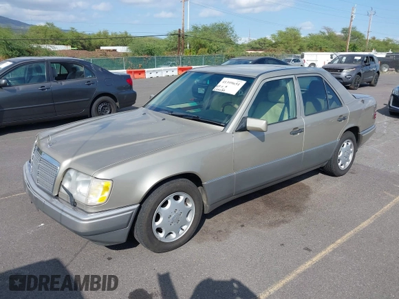 1995 Mercedes-Benz 400 E with VIN WDBEA34E8SC205155, listed as a IAAI auction lot 41399651 with 255,593 mi miles and . Bid and sale history available at carsss.com. Image 2.