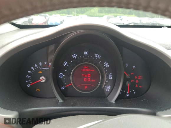 2013 Kia Sportage EX z VIN KNDPC3A26D7491842, wystawiony jako Copart lot #60292075 z przebiegiem 142 484 mil mil oraz Czysty tytuł • Clean title. Historia ofert i sprzedaży dostępna na DreamBid. Obrazek 9.