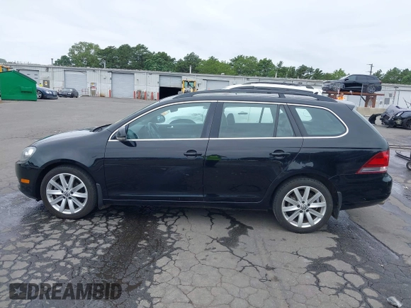 2014 Volkswagen Jetta TDI w/Sunroof & Nav with VIN 3VWPL7AJ9EM609661, listed as a IAAI auction lot 42600438 with 105,958 mi miles and . Bid and sale history available at DreamBid. Image 14.