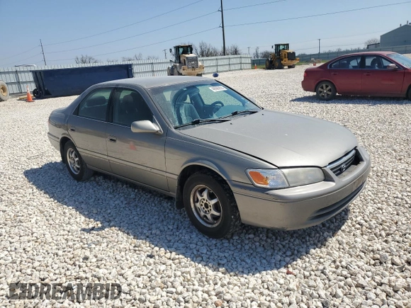 2000 Toyota Camry CE z VIN 4T1BG22K3YU009533, wystawiony jako Copart lot #48996855 z przebiegiem 132 705 mil mil oraz Szkoda całkowita • Salvage title. Historia ofert i sprzedaży dostępna na DreamBid. Obrazek 4.