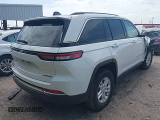 2023 Jeep Grand Cherokee Laredo с VIN 1C4RJHAG1PC641102, выставлен на аукционе IAAI как лот 42457130 с пробегом 50 533 миль миль и . История ставок и продаж доступна на DreamBid. Изображение 4.