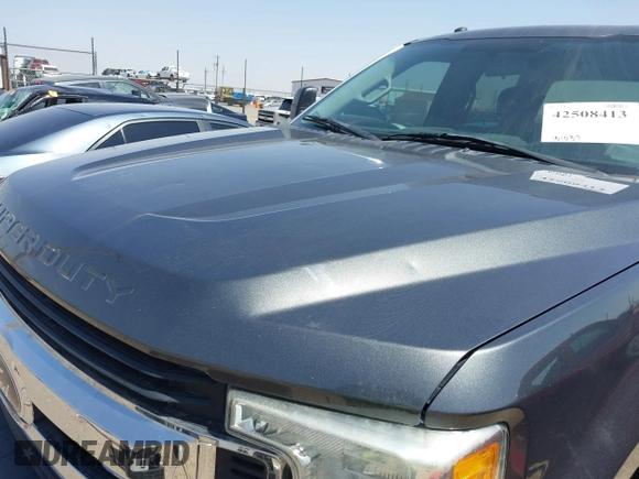 2017 Ford F-250 Lariat z VIN 1FT7W2BT9HEB28607, wystawiony jako IAAI lot #42508413 z przebiegiem 101 057 mil mil oraz . Historia ofert i sprzedaży dostępna na DreamBid. Obrazek 6.