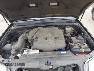 2006 Toyota 4Runner SR5 with VIN JTEZU14R560083004, listed as a IAAI auction lot 42087246 with 282,313 mi miles and . Bid and sale history available at DreamBid. Image 10.