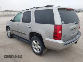 2007 Chevrolet Tahoe LTZ z VIN 1GNFK13037J332824, wystawiony jako IAAI lot #41505874 z przebiegiem 219 823 mil mil oraz . Historia ofert i sprzedaży dostępna na DreamBid. Obrazek 3.