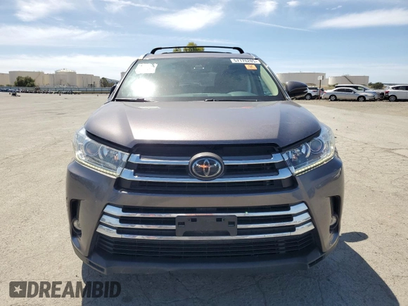 2019 Toyota Highlander Limited z VIN 5TDDZRFH3KS944285, wystawiony jako Copart lot #57176285 z przebiegiem 83 174 mil mil oraz Szkoda całkowita • Salvage title. Historia ofert i sprzedaży dostępna na DreamBid. Obrazek 5.