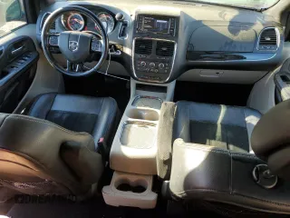 2018 Dodge Grand Caravan SXT z VIN 2C4RDGCG5JR264111, wystawiony jako Copart lot #54885495 z przebiegiem 143 107 mil mil oraz Szkody całkowita. Historia ofert i sprzedaży dostępna na DreamBid. Obrazek 8.