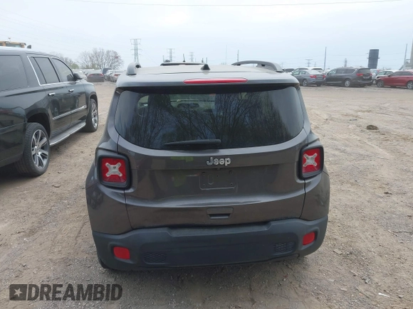 2018 Jeep Renegade Latitude with VIN ZACCJABB8JPJ55645, listed as a IAAI auction lot 42071695 with 124,067 mi miles. Bid and sale history available at carsss.com. Image 16.