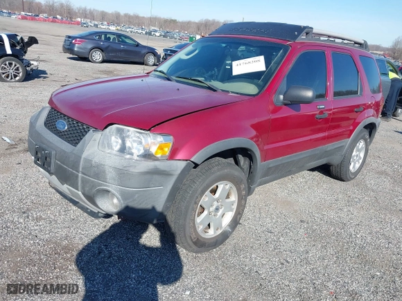 2005 Ford Escape XLT with VIN 1FMCU93115KB29320, listed as a IAAI auction lot 41768208 with 162,047 mi miles. Bid and sale history available at carsss.com. Image 17.